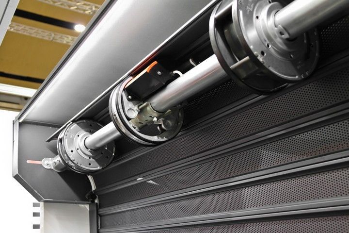 Motorisation de rideau métallique